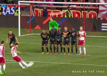 Tìm hiểu luật đá phạt trực tiếp và gián tiếp trong bóng đá