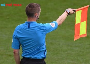 Việt vị là gì trong bóng đá?