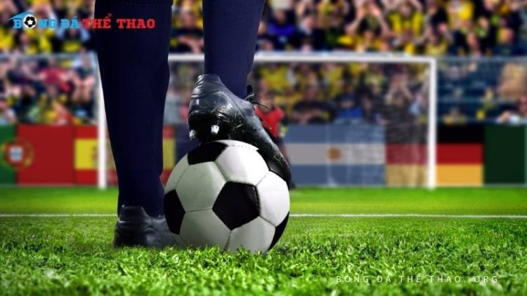 Tổng hợp các lỗi phạt trong bóng đá phổ biến nhất hiện nay 1 Hiểu rõ các lỗi phạt trong bóng đá để thưởng thức trận đấu trọn vẹn hơn!