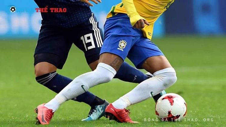 Hướng dẫn cách thực hiện kỹ thuật bóng đá qua người chuẩn 1 Làm chủ kỹ thuật bóng đá qua người, bạn sẽ làm chủ trận đấu!