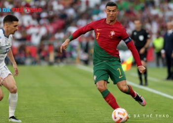 Hướng dẫn kỹ thuật đảo chân trong bóng đá hiệu quả, đơn giản