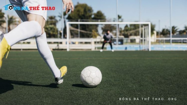 Kỹ thuật sút bóng xoáy: Hướng dẫn chi tiết cho người mới 1 Kỹ thuật sút bóng xoáy: Hướng dẫn chi tiết cho người mới