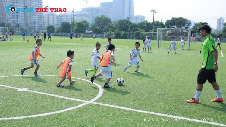 Top 10+ kỹ thuật bóng đá cho trẻ em từ cơ bản đến nâng cao 1 Top 10+ kỹ thuật bóng đá cho trẻ em từ cơ bản đến nâng cao