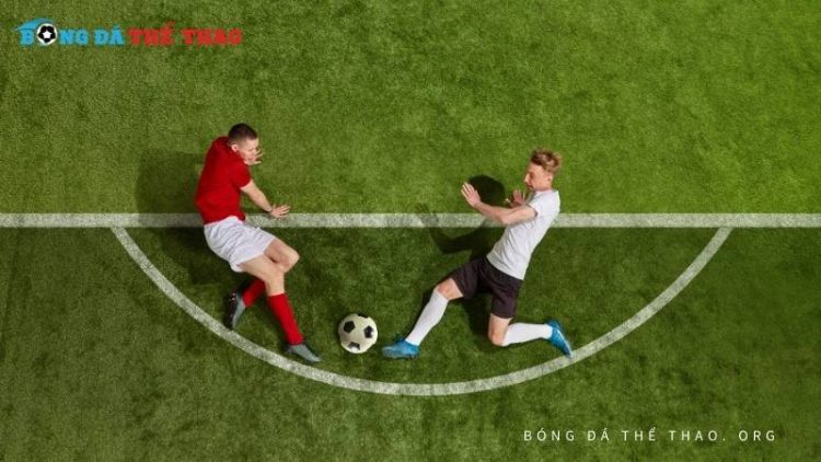 Kỹ thuật di chuyển trong bóng đá giúp nâng tầm chiến thuật 1 Kỹ thuật di chuyển trong bóng đá – Cải thiện khả năng di chuyển để tạo lợi thế cho đội bóng.