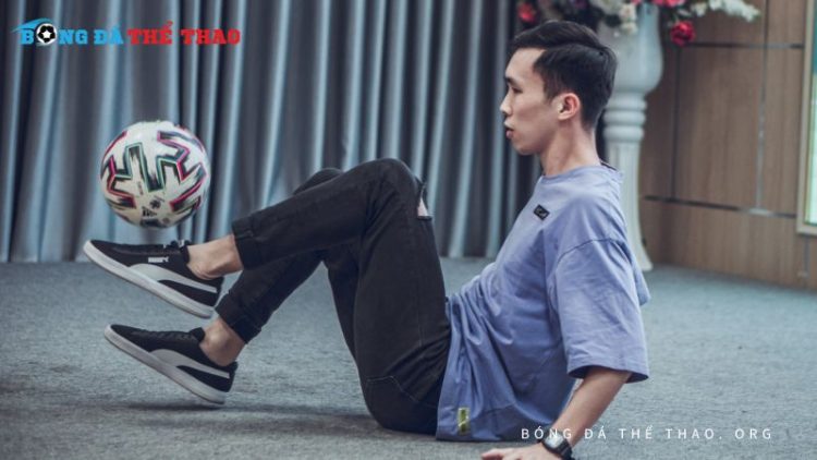 Tổng hợp kỹ thuật tâng bóng và cách kiểm soát bóng đỉnh cao 1 Tổng hợp kỹ thuật tâng bóng và cách kiểm soát bóng đỉnh cao