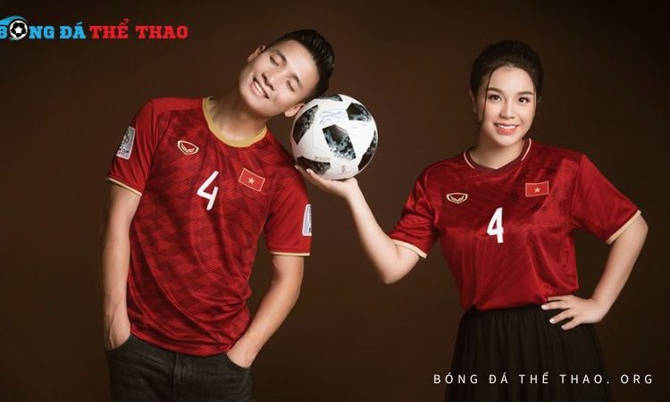 Cầu thủ bóng đá Việt Nam lấy vợ đẹp, tài năng